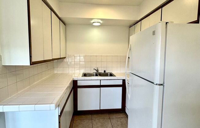 2 beds, 1 bath, $2,590, Unit 310