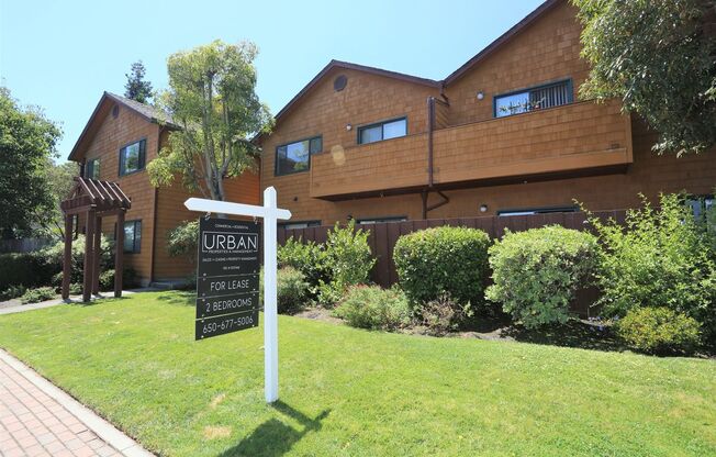 Townhouse Style 2 bedroom/ 1.5 Bath Apartment Available NOW, near Ralston Ave!