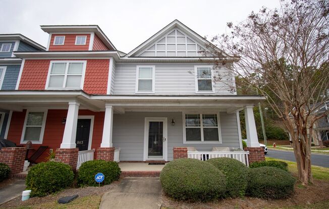 Hampton Forest Three Bedroom townhome close to VA, Fort Jackson and downtown Columbia