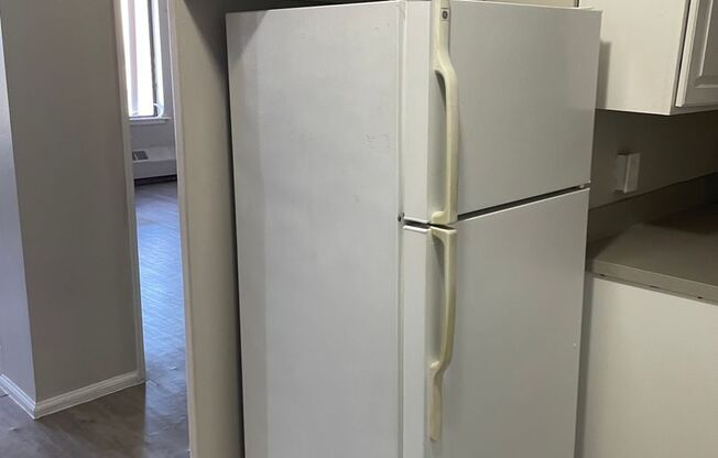 1 bed, 1 bath, 600 sqft, $1,400, Unit 908