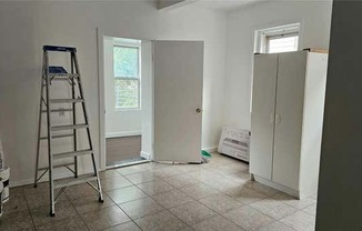 3 beds, 1 bath, 900 sqft, $2,800, Unit 2