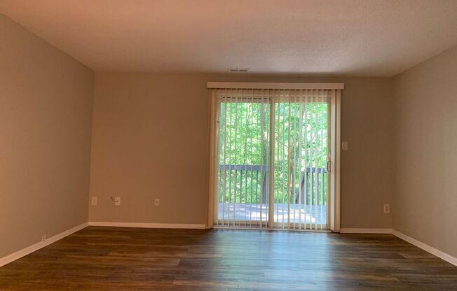 Renovated Raleigh Townhome Conveniently Located Near North Hills & I-540!