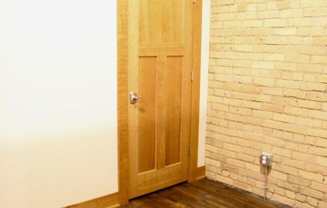 2 beds, 1 bath, 1,121 sqft, $1,995, Unit 209