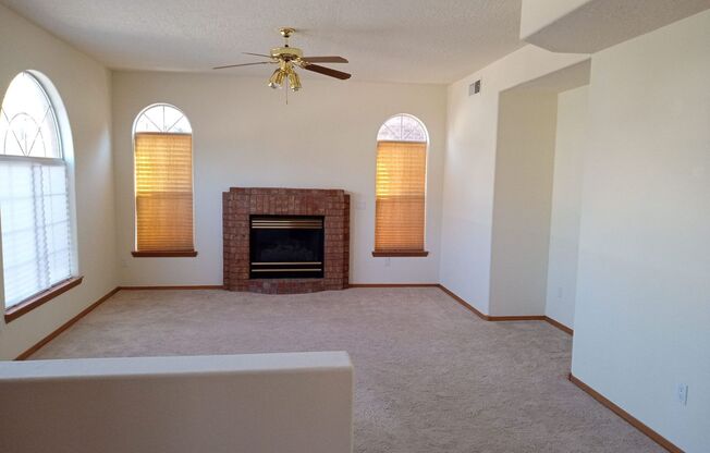 5 beds, 3 baths, $3,200