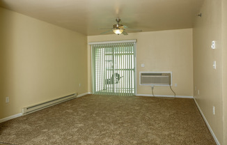 2 beds, 2 baths, $895, Unit Unit # 105