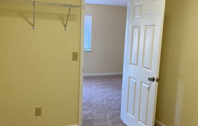 1 bed, 1 bath, 750 sqft, $1,275, Unit 626-1 B