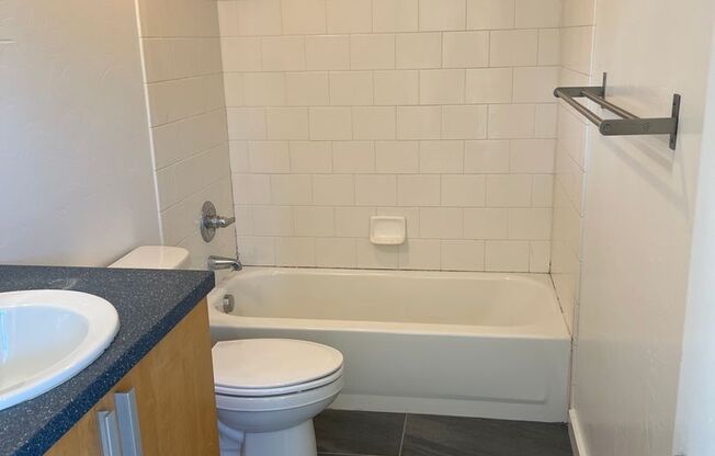 1 bed, 1 bath, $1,199, Unit Unit 121