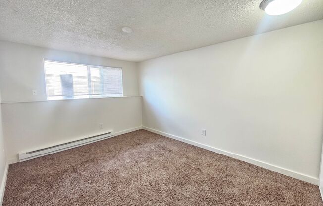 2 beds, 1 bath, 594 sqft, $1,095, Unit 22