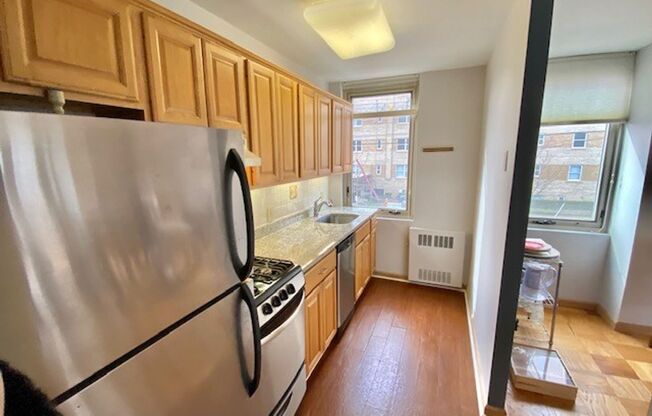 1 bed, 1 bath, $2,030