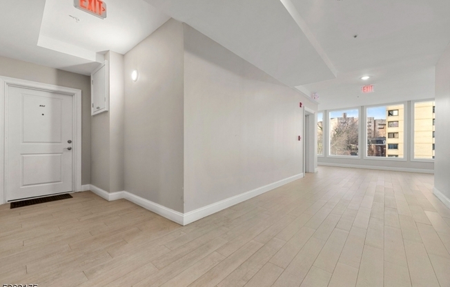 90 Clinton Ave