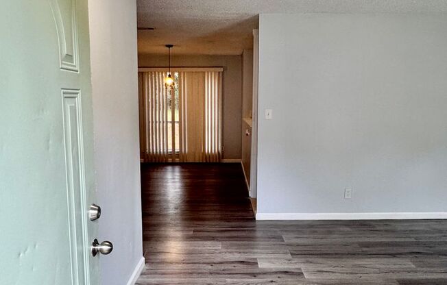 Charming 3-bedroom waiting to be yours !!