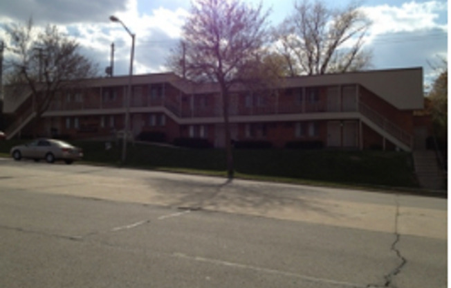 607 - 621 S. 92nd