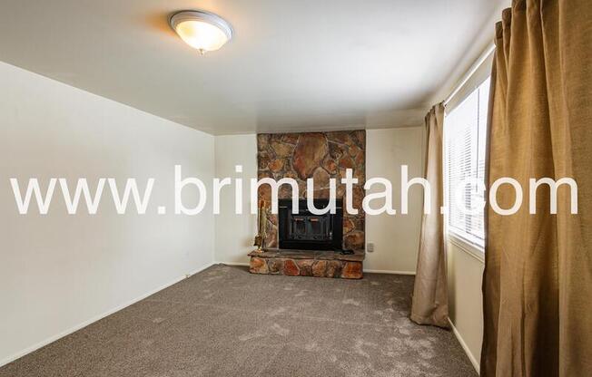 775 E JOHNSONWAY DR
