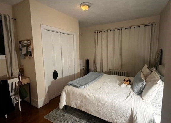 3 beds, 1 bath, 837 sqft, $5,600, Unit 4