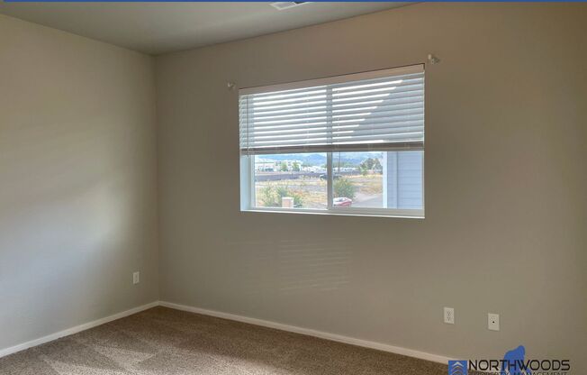 2 beds, 1 bath, $1,575