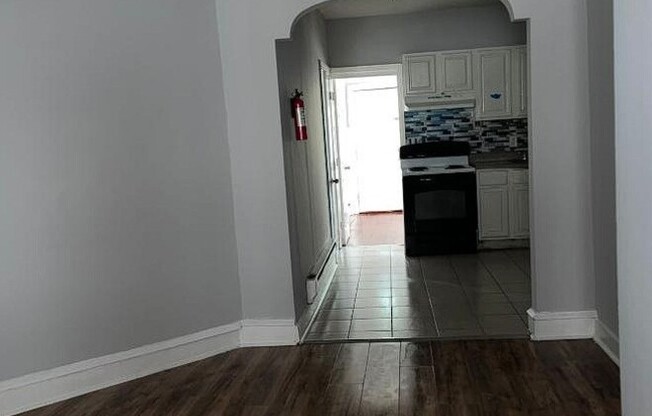 4942 N 7 ST