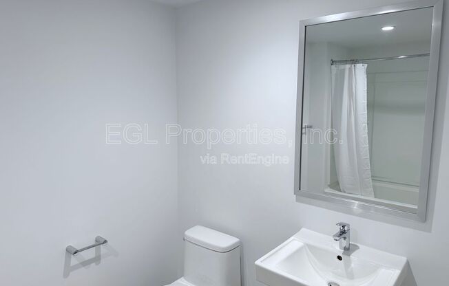 1 bed, 1 bath, 607 sqft, $2,350, Unit 602