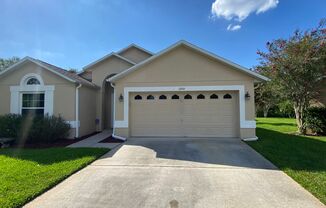 3 Bedroom, 2 Bath Single Family POOL Home in Orlando!