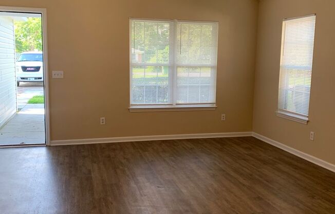 3 Bedroom 2 Bath One Story House on Charter Drive