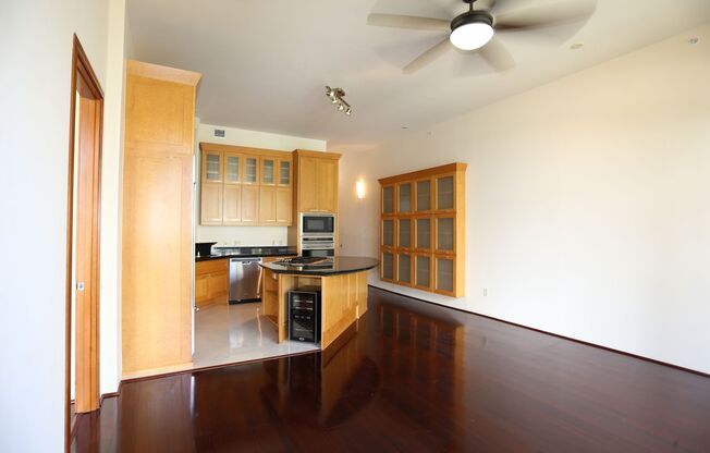 Loft at Waikiki - 2 Bdrm/2 Bath/2 Prkg - $4,500