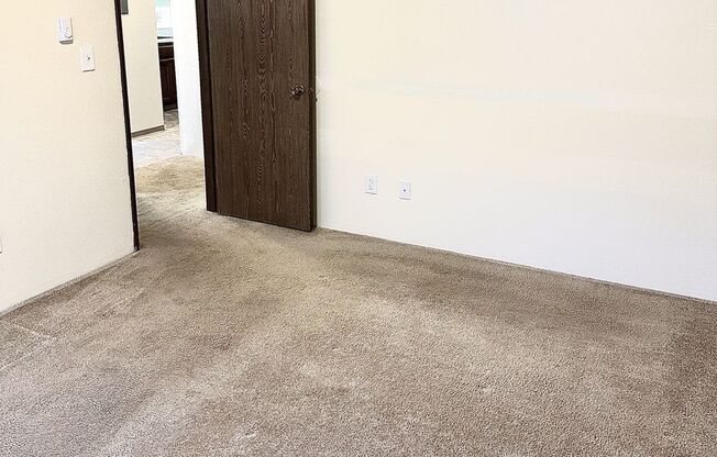 1 bed, 1 bath, 730 sqft, $1,300, Unit 7529-04