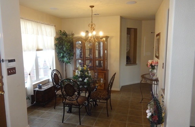Spacious 4/3 in Cibolo Tx on a Culdesac
