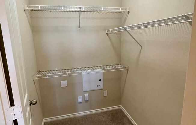 2 beds, 2 baths, 952 sqft, $1,959, Unit 02-112