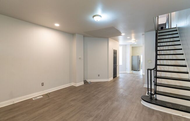 Newly rehabbed 3 bedroom 1.5 bath unit