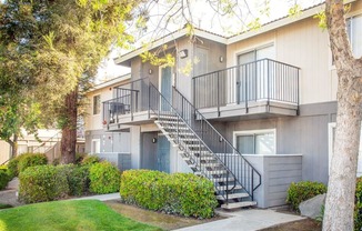 Greenspace Walking Trails at Courtyard at Central Park Apartments, Fresno, 93722