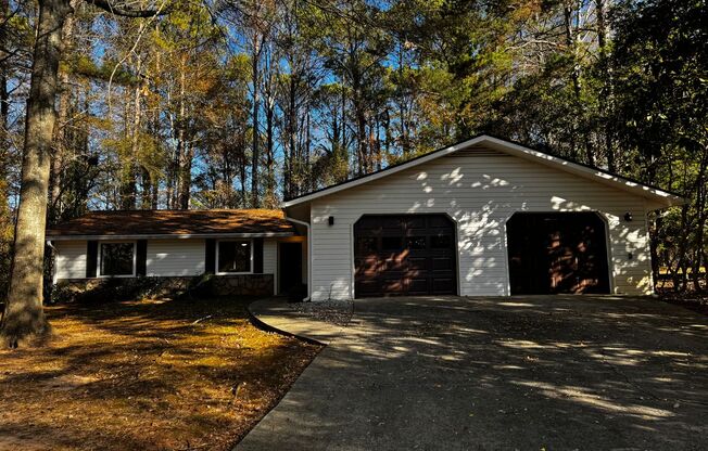 Charming Newly Renovated Ranch Rental in the Heart of Peachtree City!