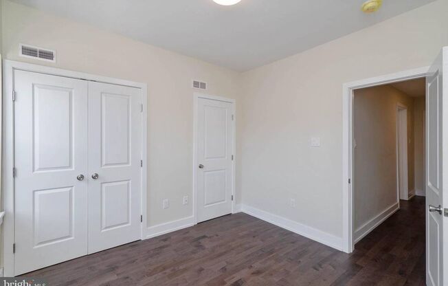 2 beds, 1 bath, $1,600