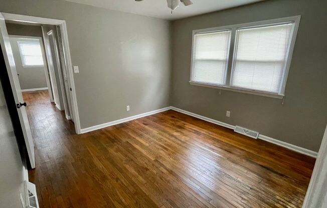 3 beds, 1 bath, $1,500