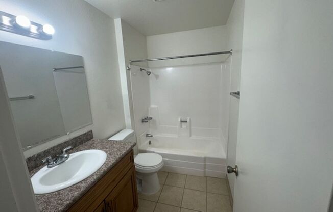 1 bed, 1 bath, $1,950, Unit 20