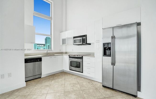 2 beds, 2 baths, 1,041 sqft, $3,000, Unit 133 NE 2nd Ave # 35-02 (A11657796)