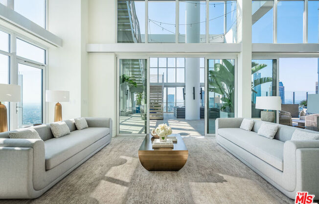 6 beds, 9.5 baths, 19,313 sqft, $80,000, Unit PH