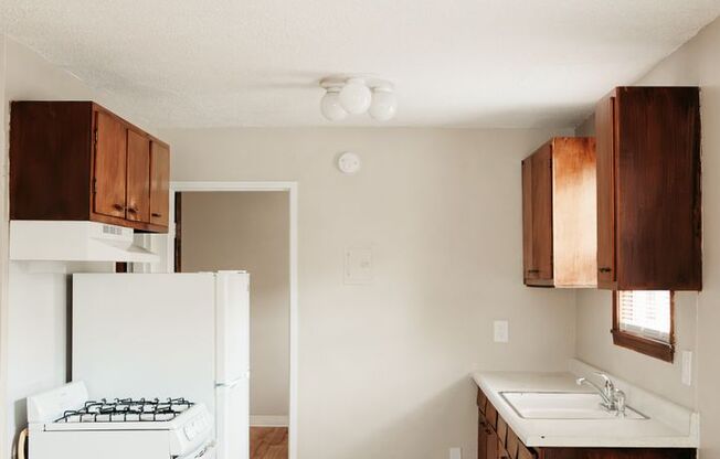 Studio, 1 bath, 348 sqft, $825, Unit 3