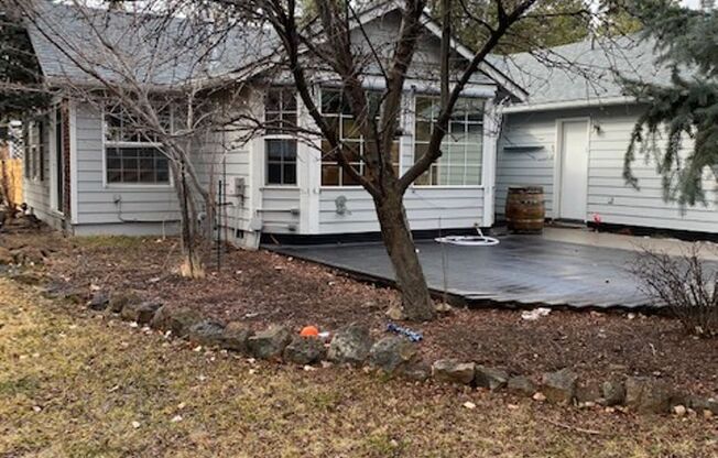 Adorable SE Bend home on Benham Rd