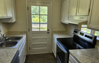 2 beds, 1 bath, $950, Unit # K 3