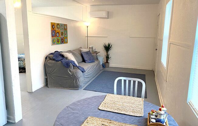 1 bed, 1 bath, $630, Unit 2