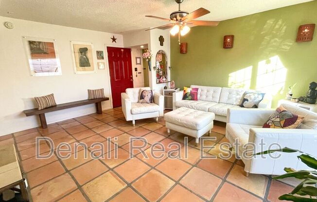 2107 E MONTE VIS RD