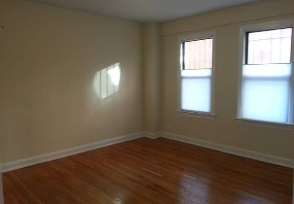 1 bed, 1 bath, 681 sqft, $2,850, Unit H110