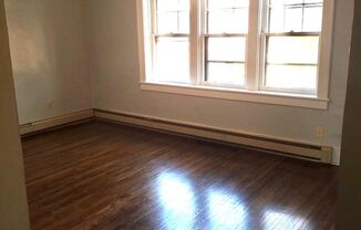 1 bed, 1 bath, $1,000, Unit 15