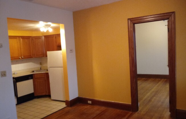 2 beds, 1 bath, 635 sqft, $1,099, Unit 512/12