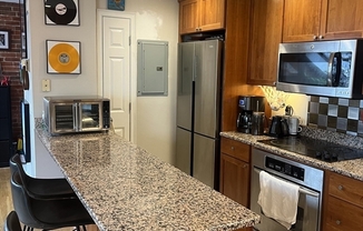 2 beds, 1 bath, 839 sqft, $2,900, Unit 401