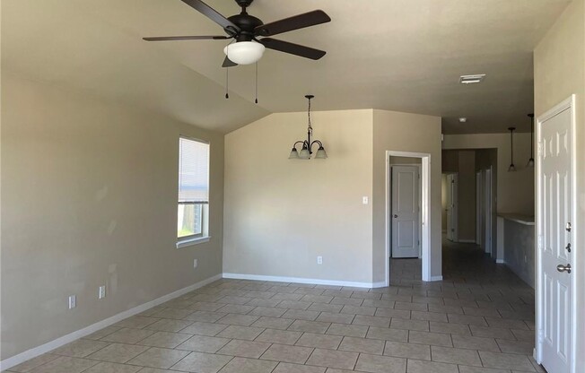 4202 IVORY LN