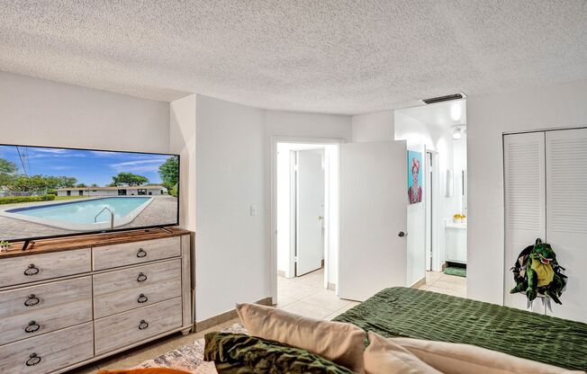 2 beds, 1 bath, 979 sqft, $1,850, Unit 135-3214