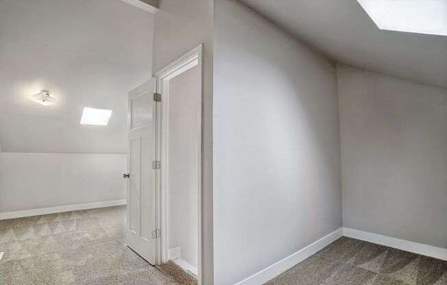 2 beds, 2.5 baths, 1,438 sqft, $1,995, Unit 073