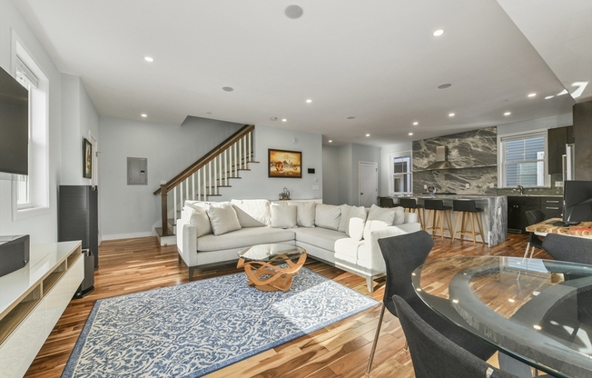 18 GRANFIELD AVE