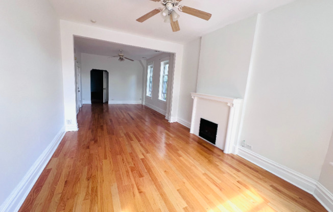 3268 West Fullerton Avenue