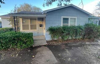 4 beds, 2 baths, $1,500